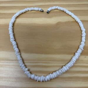 Vintage Y2K Puka Heishi Shell Choker Necklace White Surfer Coastal